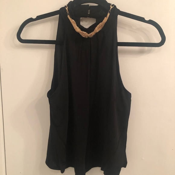 Sleeveless Marciano top 💕 - Picture 2 of 5